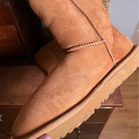 UGG| CLASSIC II SHORT BOOT - Picture 10 of 11